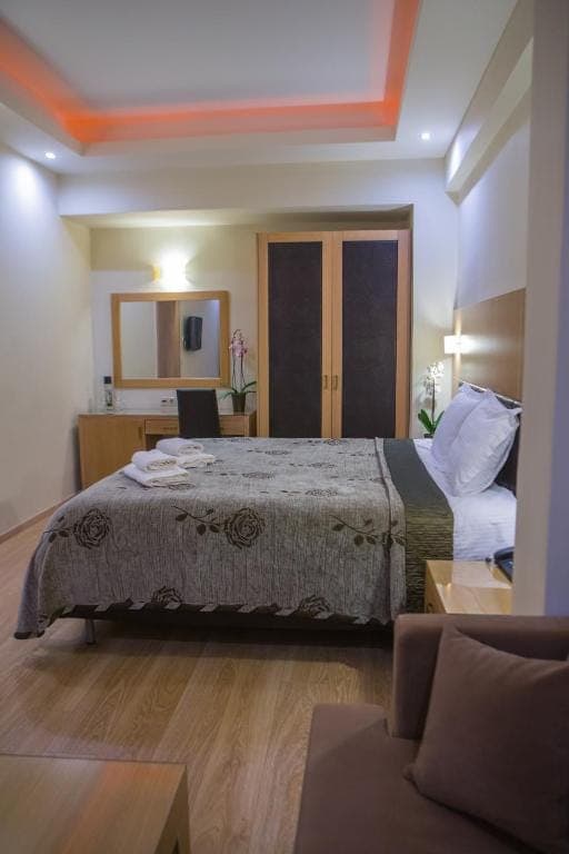 room-types-PANTELIDIS-SUITE-0.jpg
