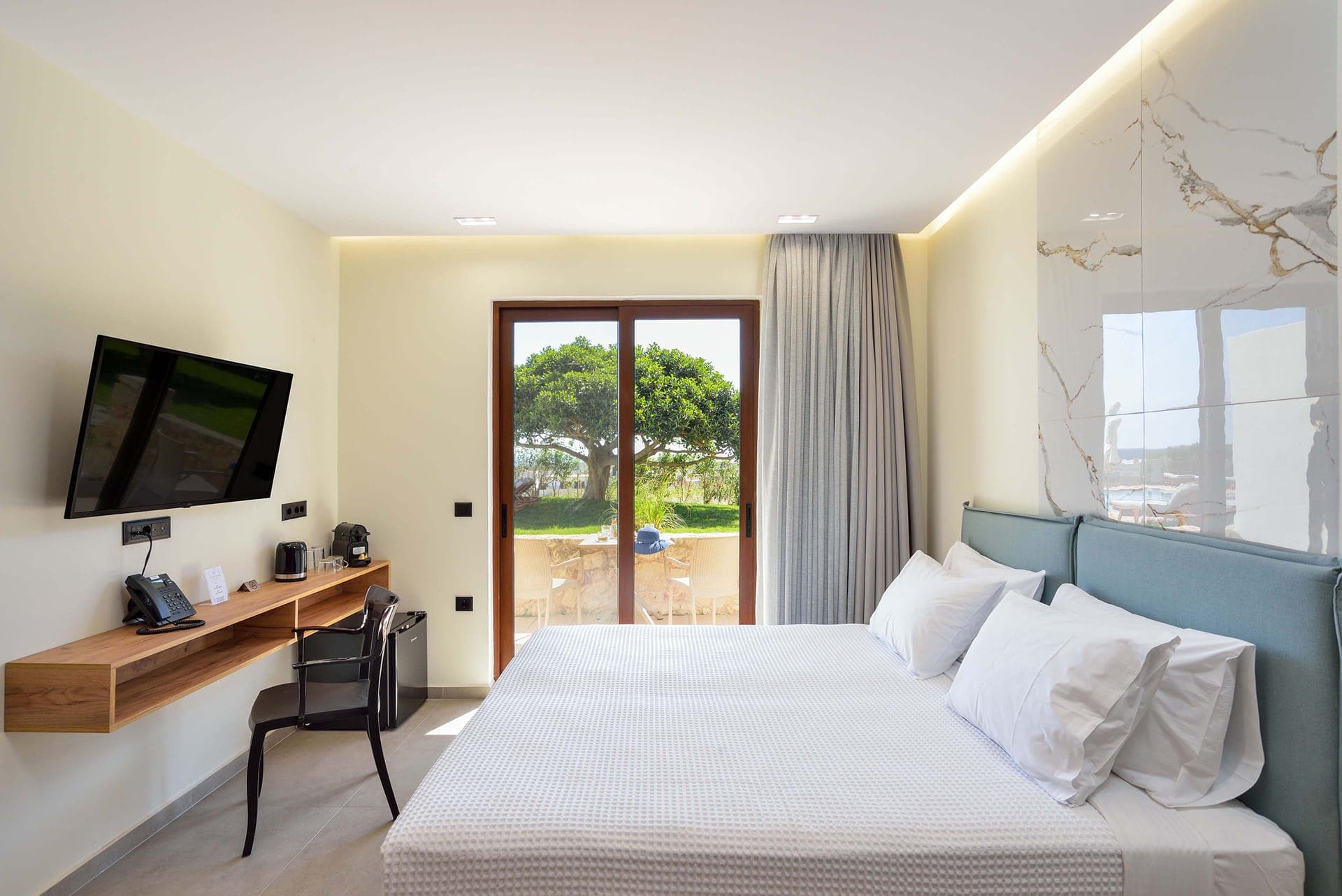 room-types-PANTHEALXL-S2RWB-0.jpg