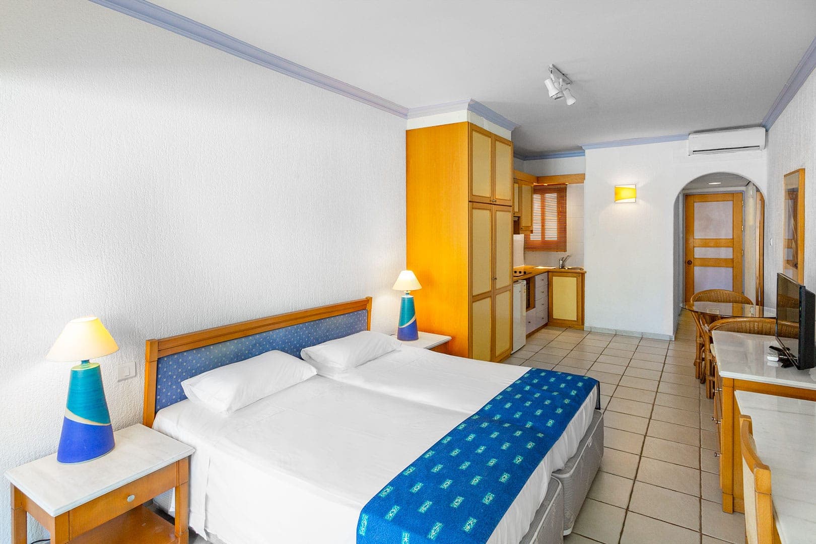 room-types-PAPHOSGARD-STUDIO-0.jpg