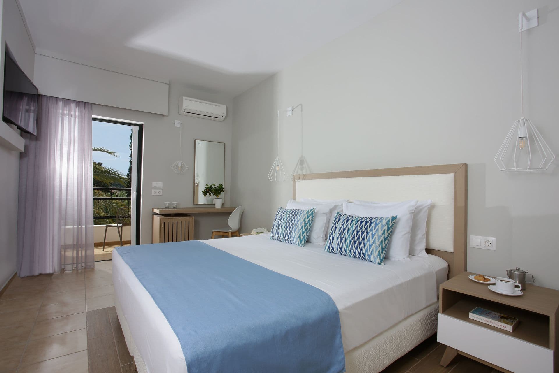 room-types-PARADISECF-SUPTRP-0.jpg