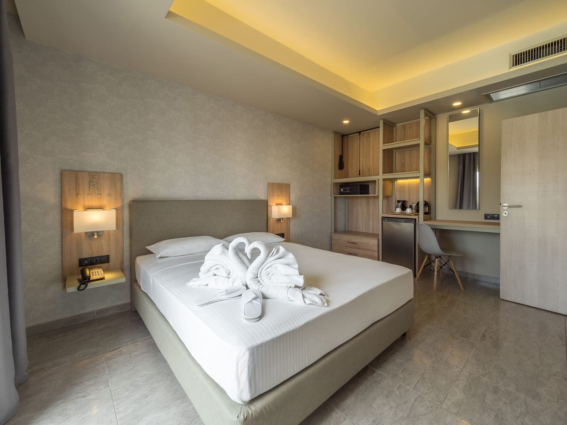 room-types-PARADISEFI-DFRSV-0.jpg