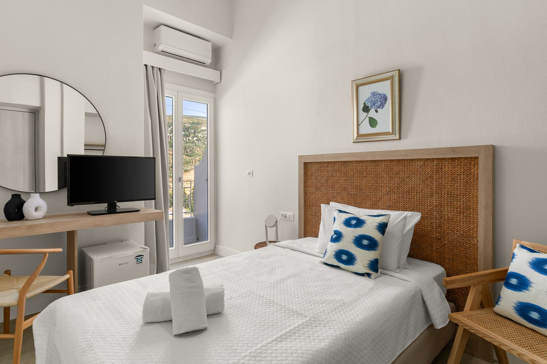 room-types-PARADISEH-PRM-0.jpg