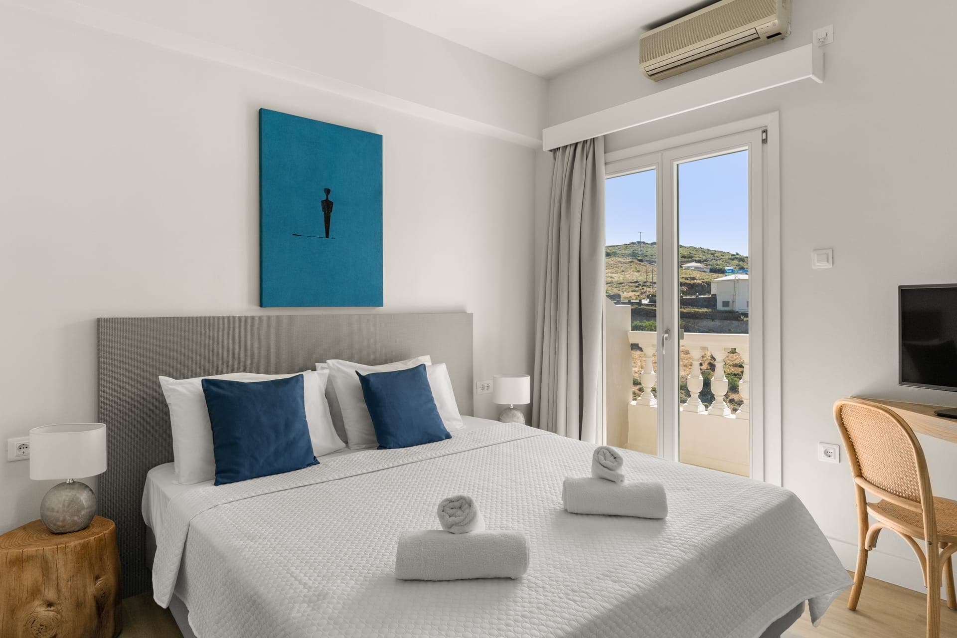room-types-PARADISEH-SUITE-0.jpg