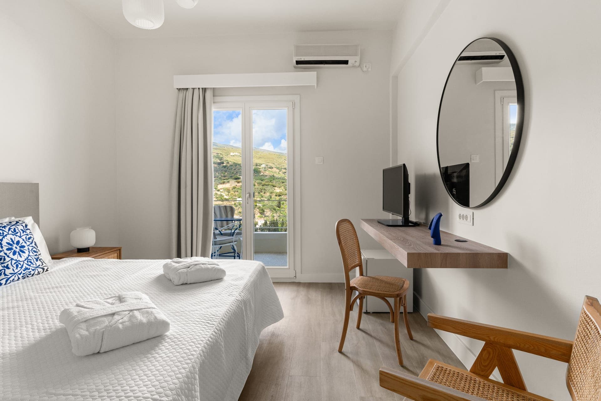 room-types-PARADISEH-SUPDS-0.jpg