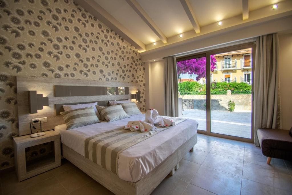 room-types-PARADISEST-KING-0.jpg