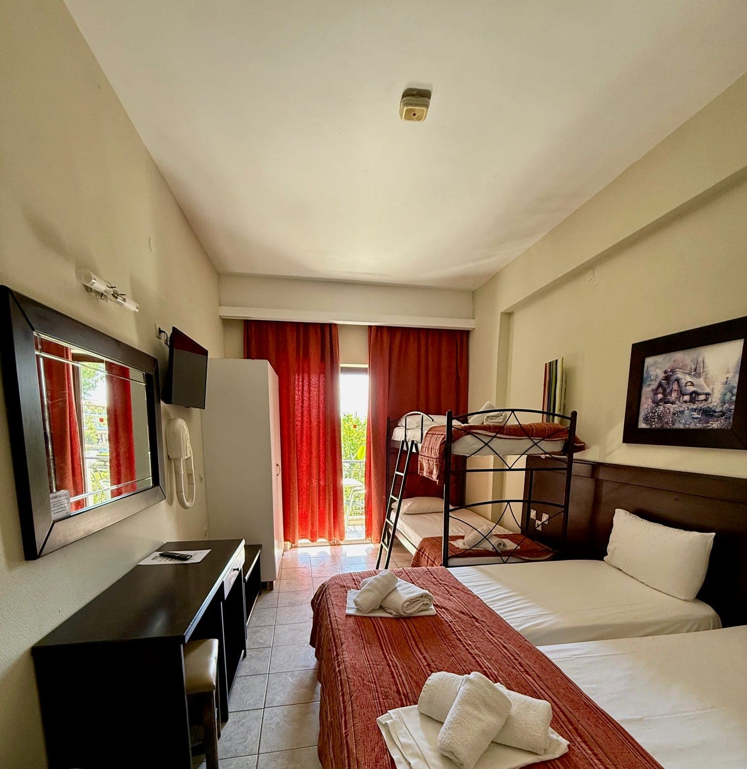room-types-PARADISEST-STUDIO-0.jpg