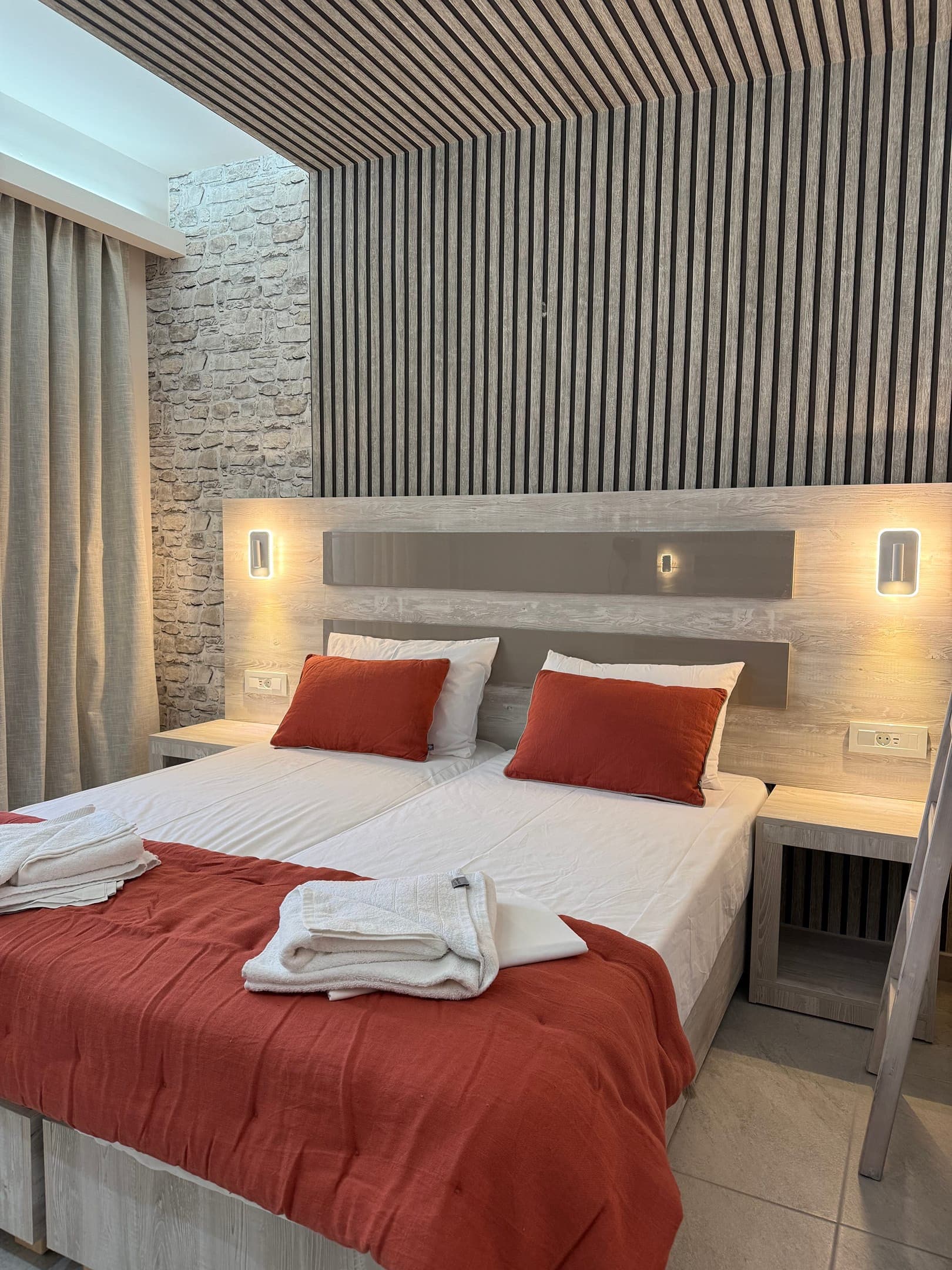 room-types-PARADISEST-SUITE-0.jpg