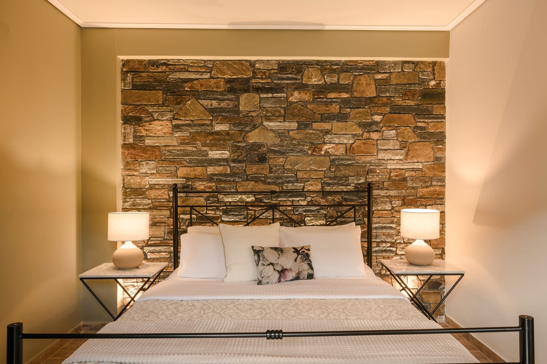 room-types-PARAMITHEN-DLXD-0.jpg