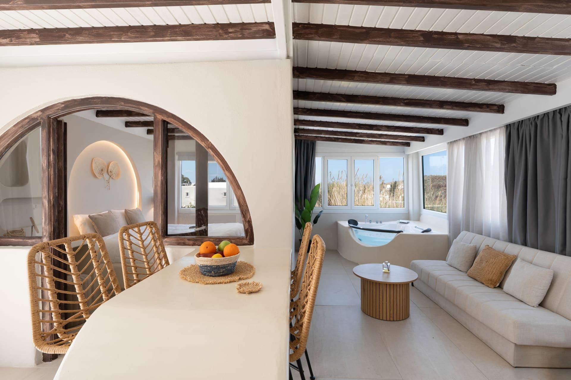 room-types-PARIDIANPR-SUITE-0.jpg