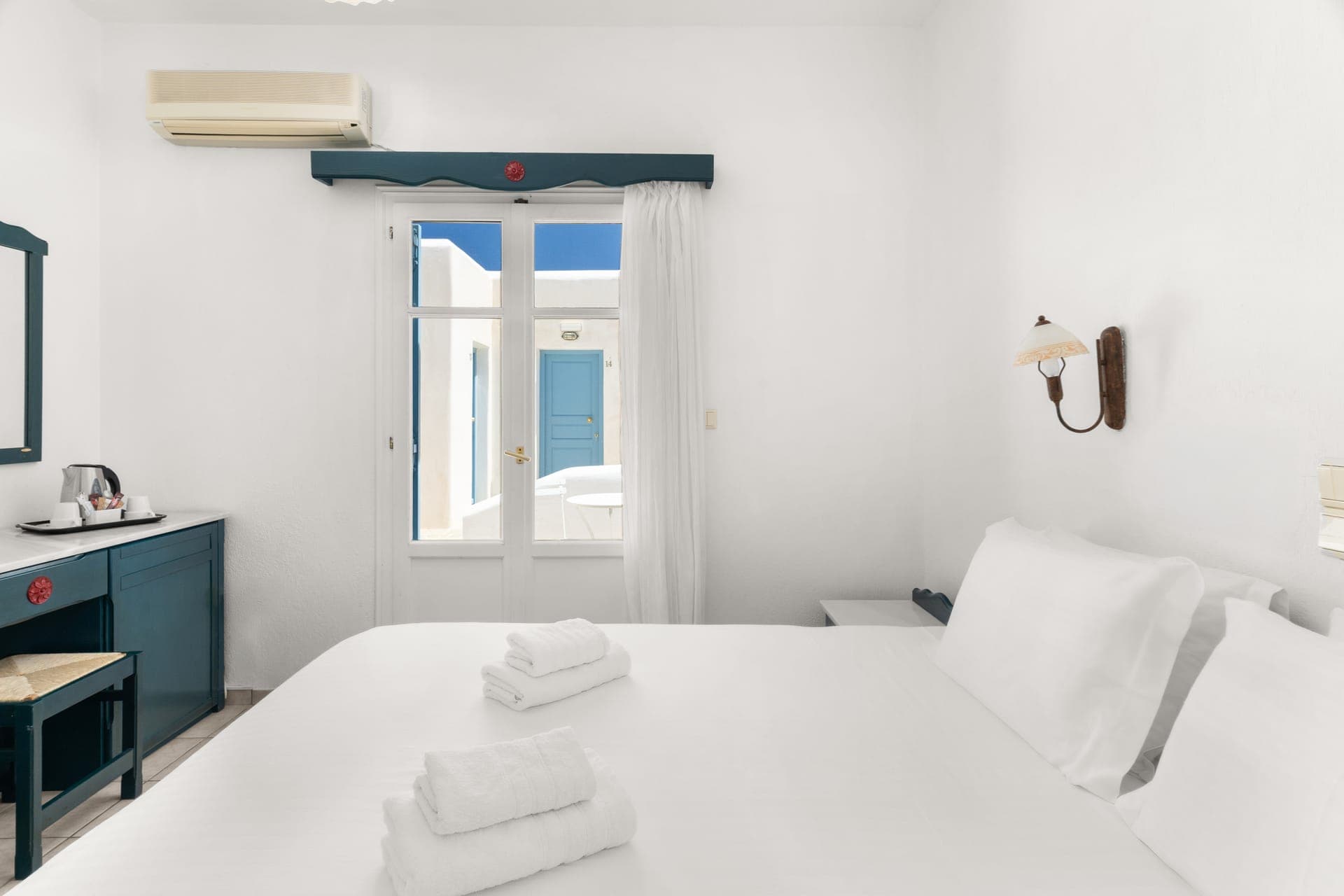 room-types-PAROSINN-DBL-0.jpg