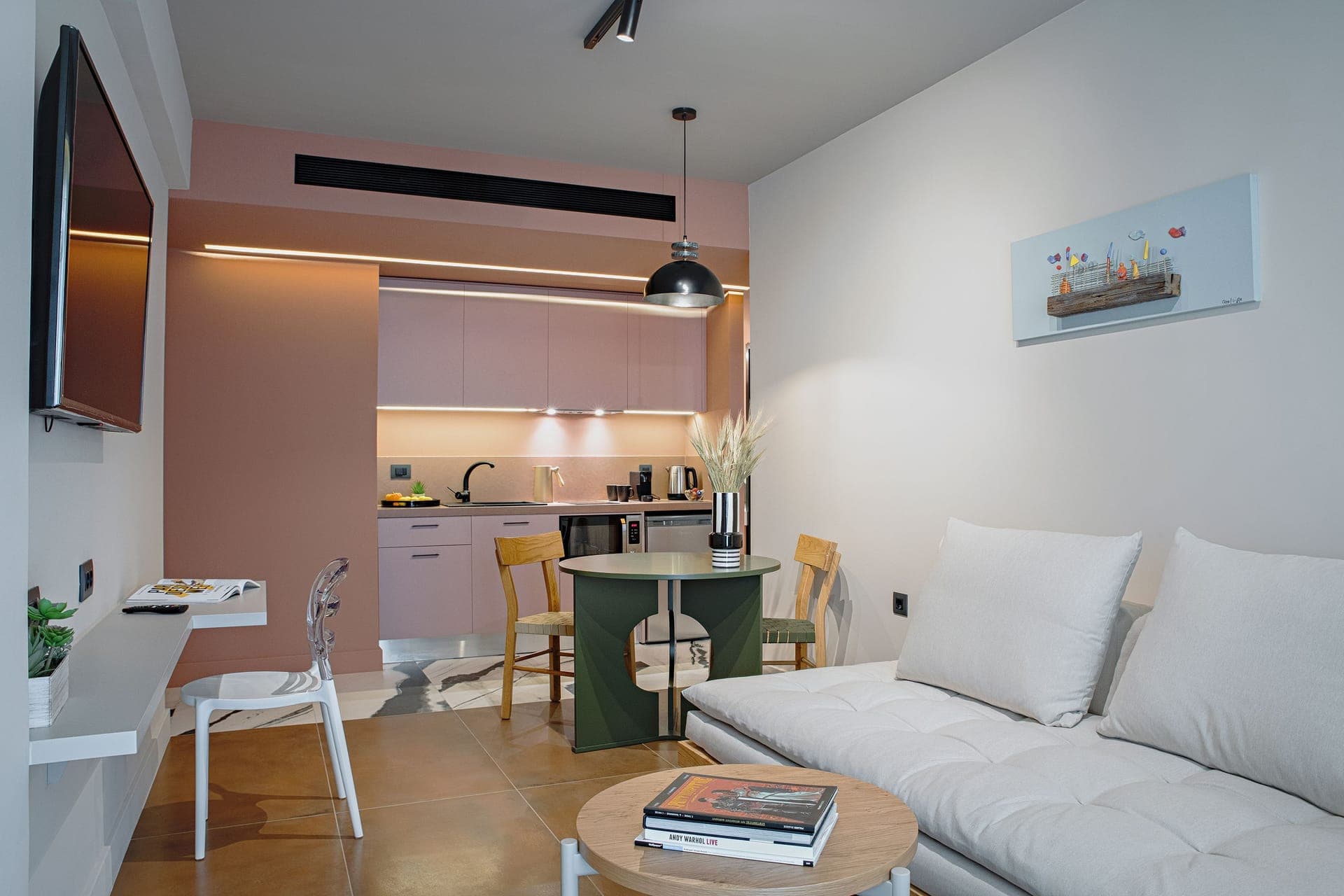 room-types-PAVOAPARTH-LUXTR1-0.jpg