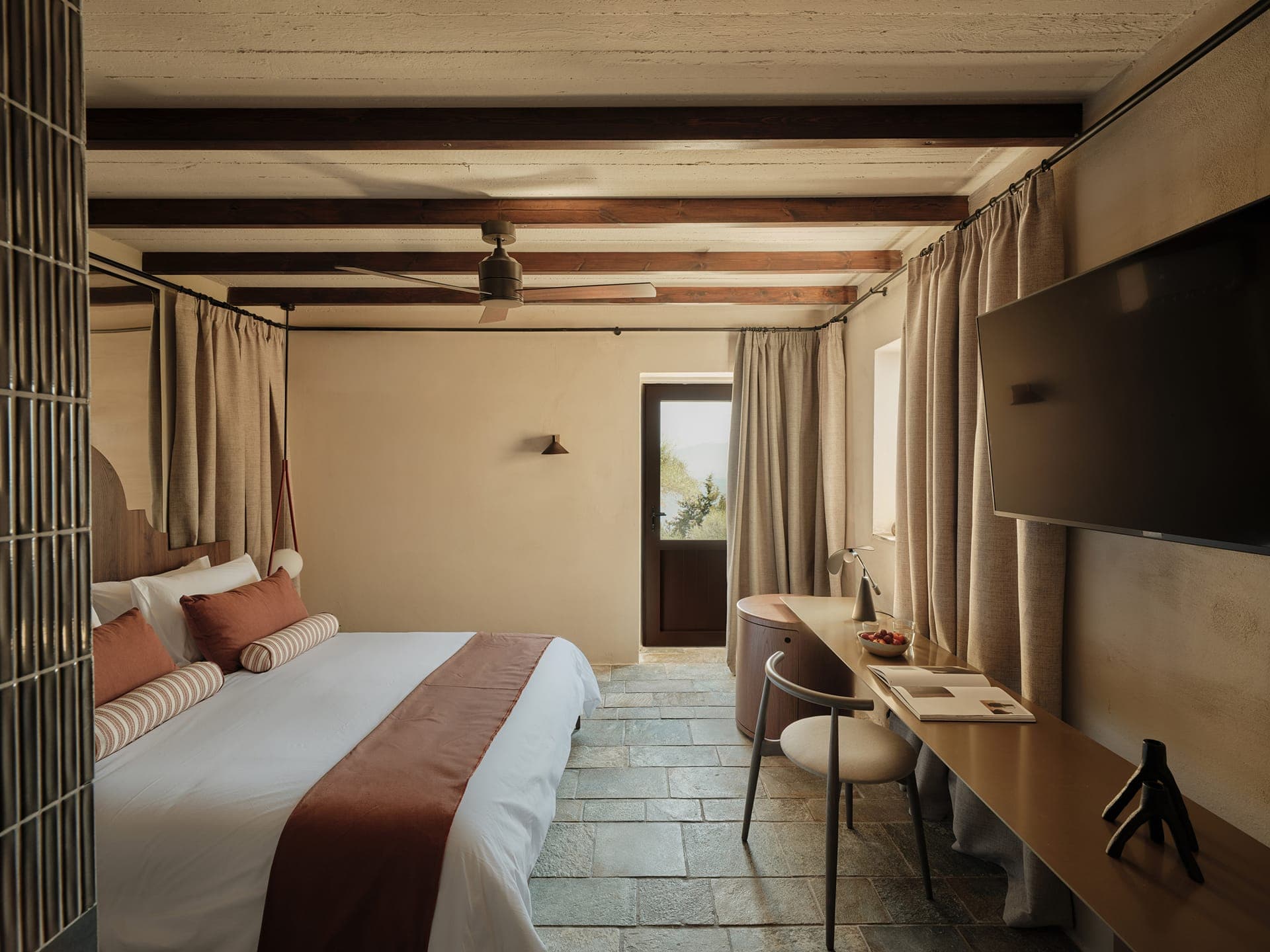 room-types-PAXOS-HICV-0.jpg