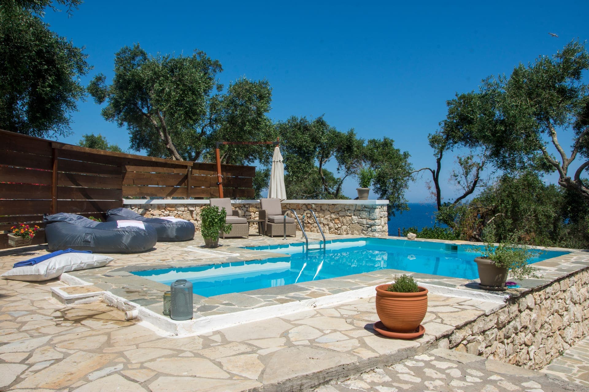 room-types-PAXOSBL-NOSTOS-0.jpg