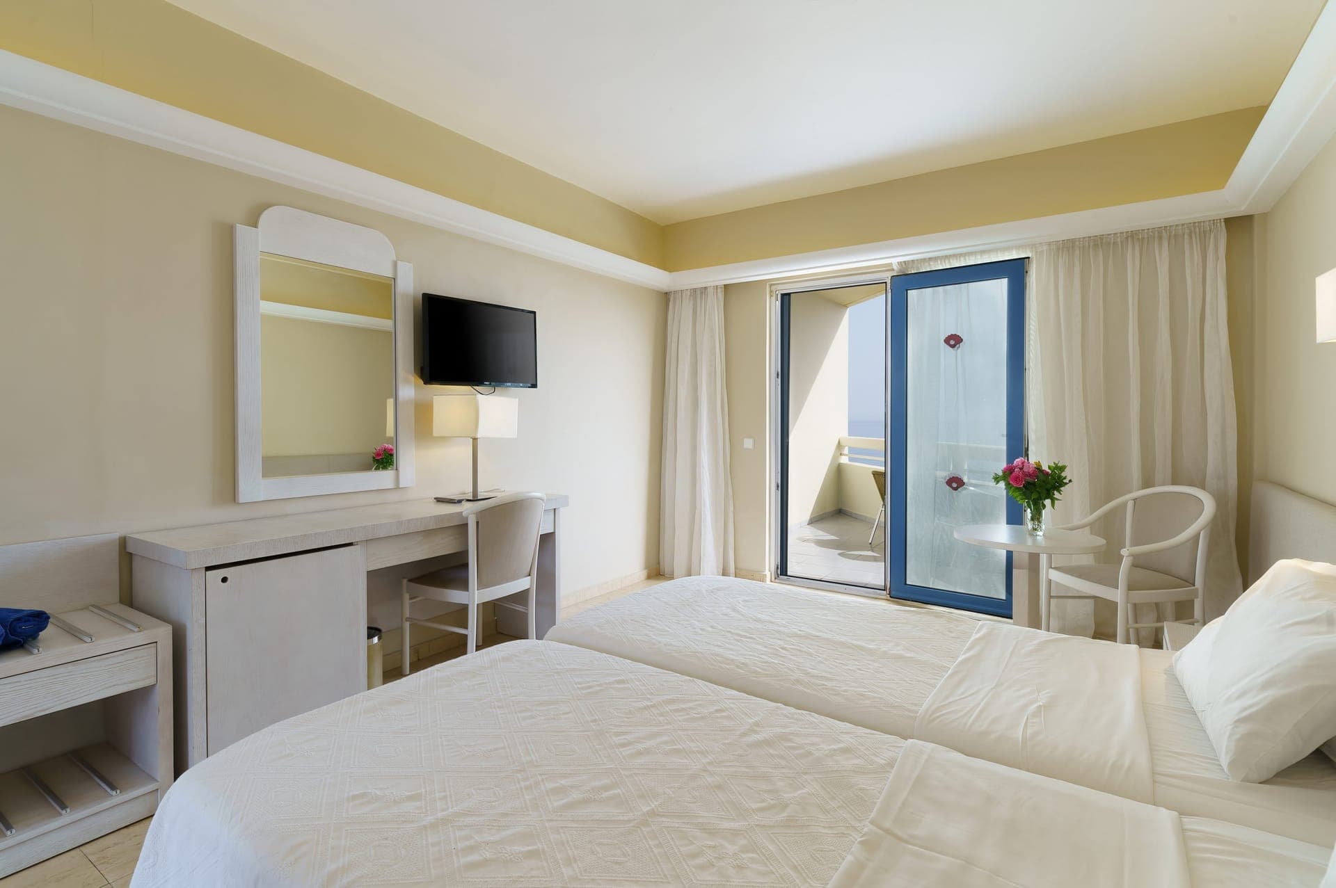 room-types-PEARLBEACH-DRSSEA-0.jpg