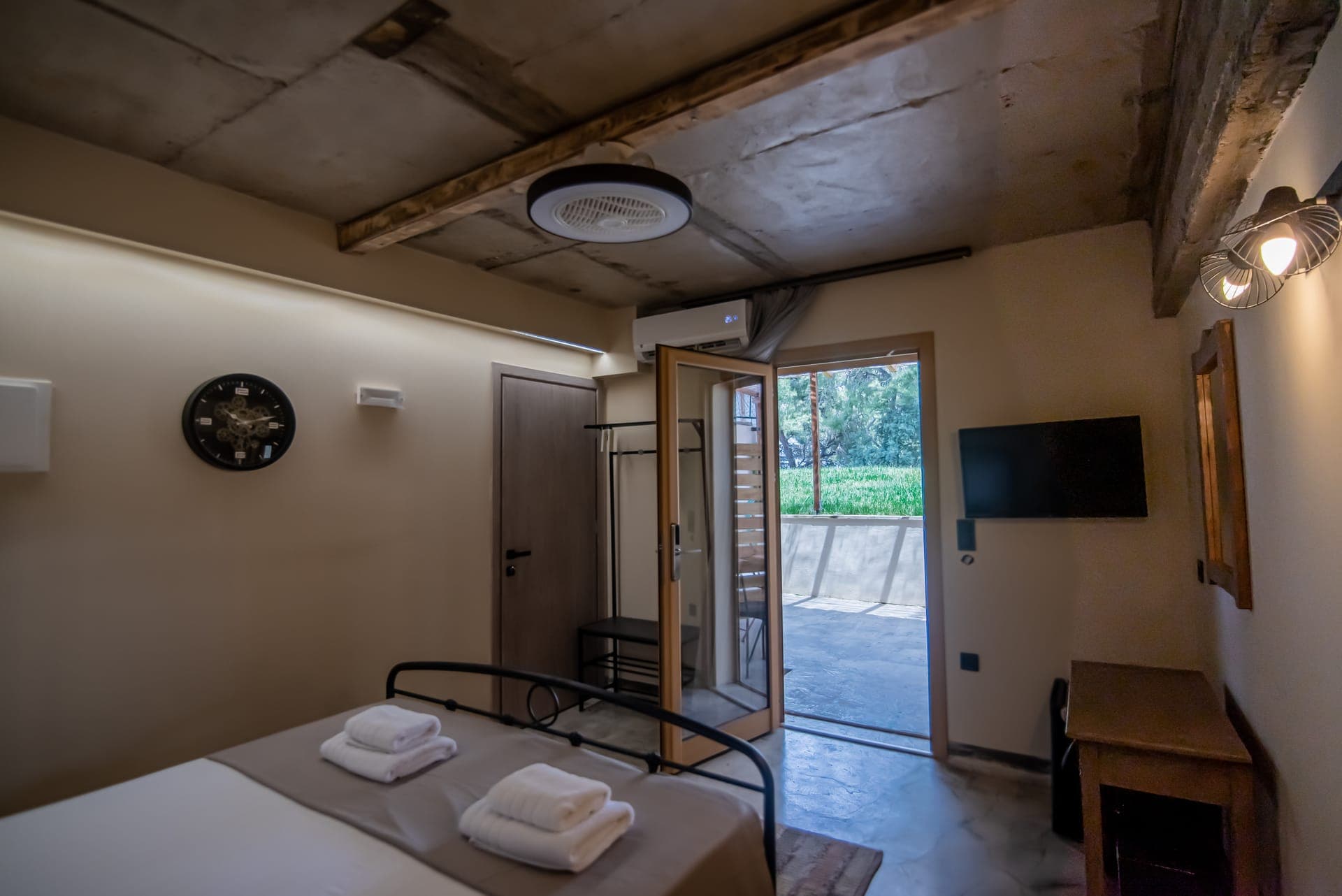 room-types-PEFKONBTQH-ECONEW-0.jpg