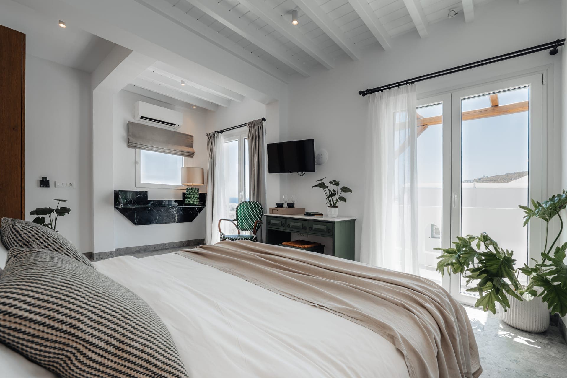 room-types-PELICANBAY-NEWSTD-0.jpg