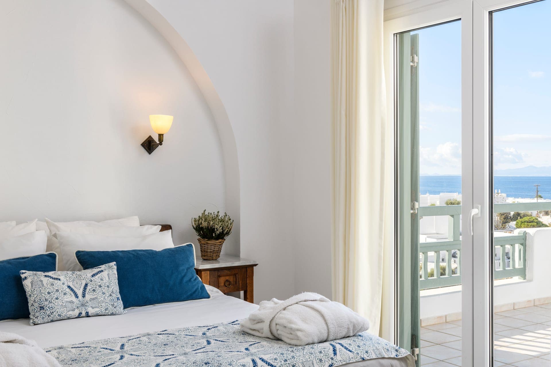 room-types-PELICANBAY-STD-0.jpg