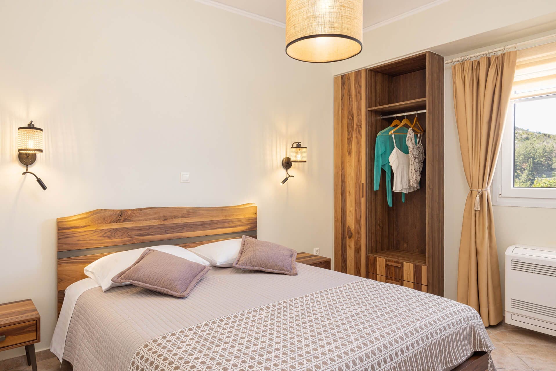 room-types-PENNYLAS-CAFF-0.jpg