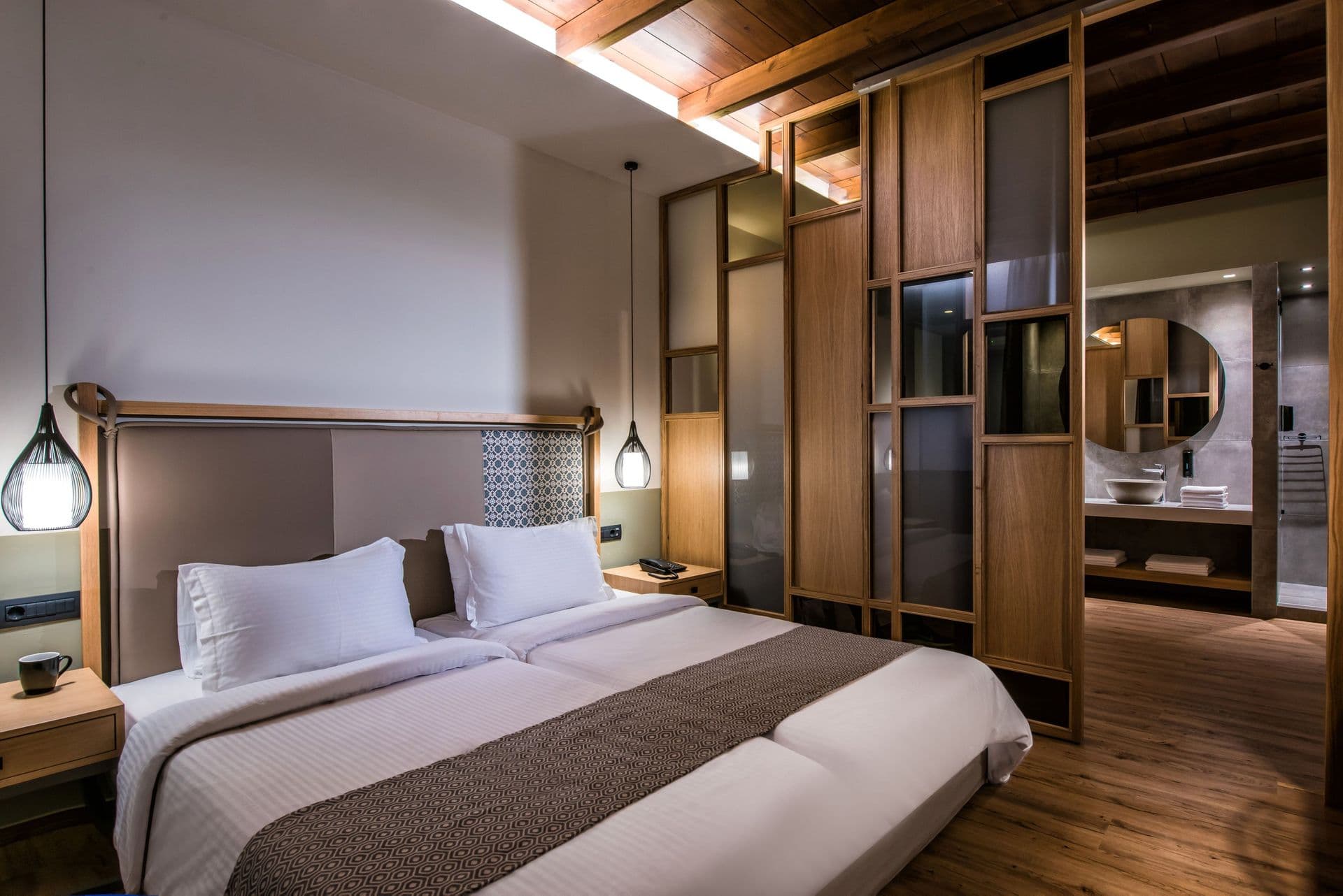 room-types-PETOUSIS-SUITE-0.jpg