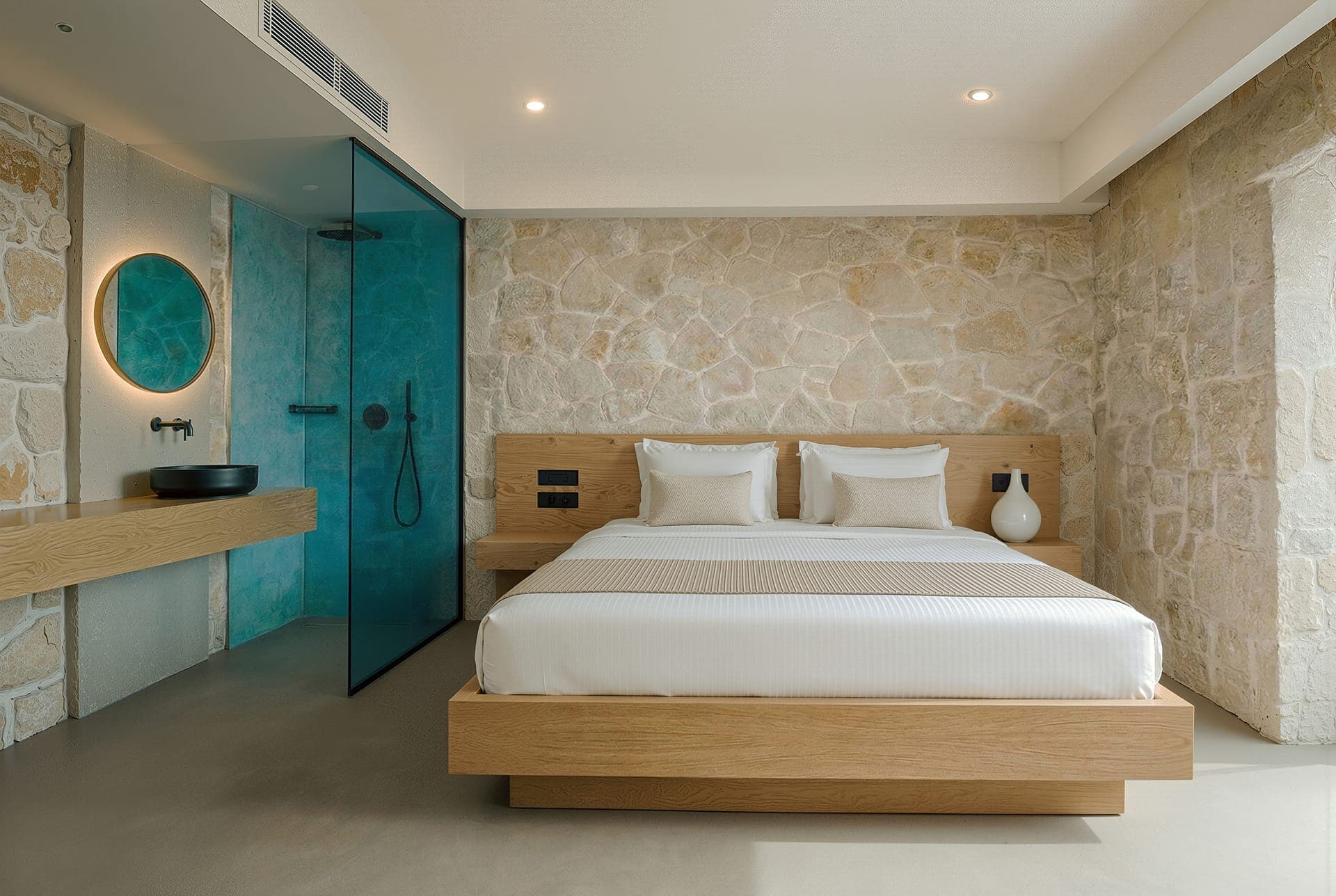 room-types-PETRAROYAL-DXDBL-0.jpg