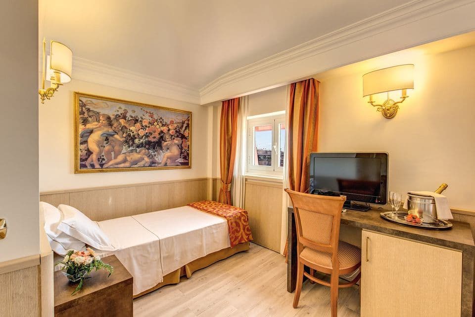 room-types-PINEROME-SGL-0.jpg