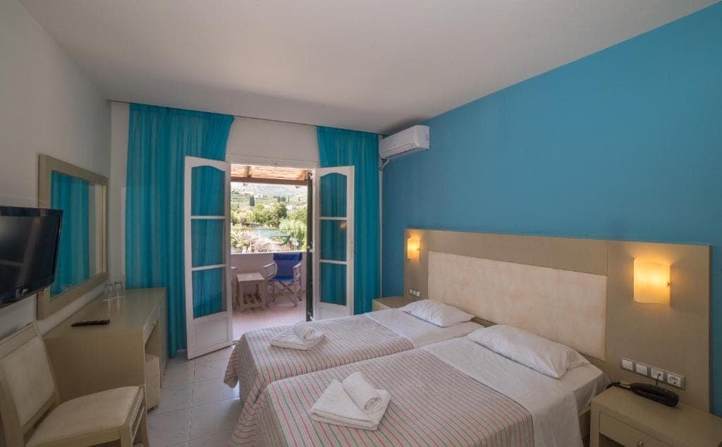 room-types-PKOUKLA-STDDBL-0.jpg