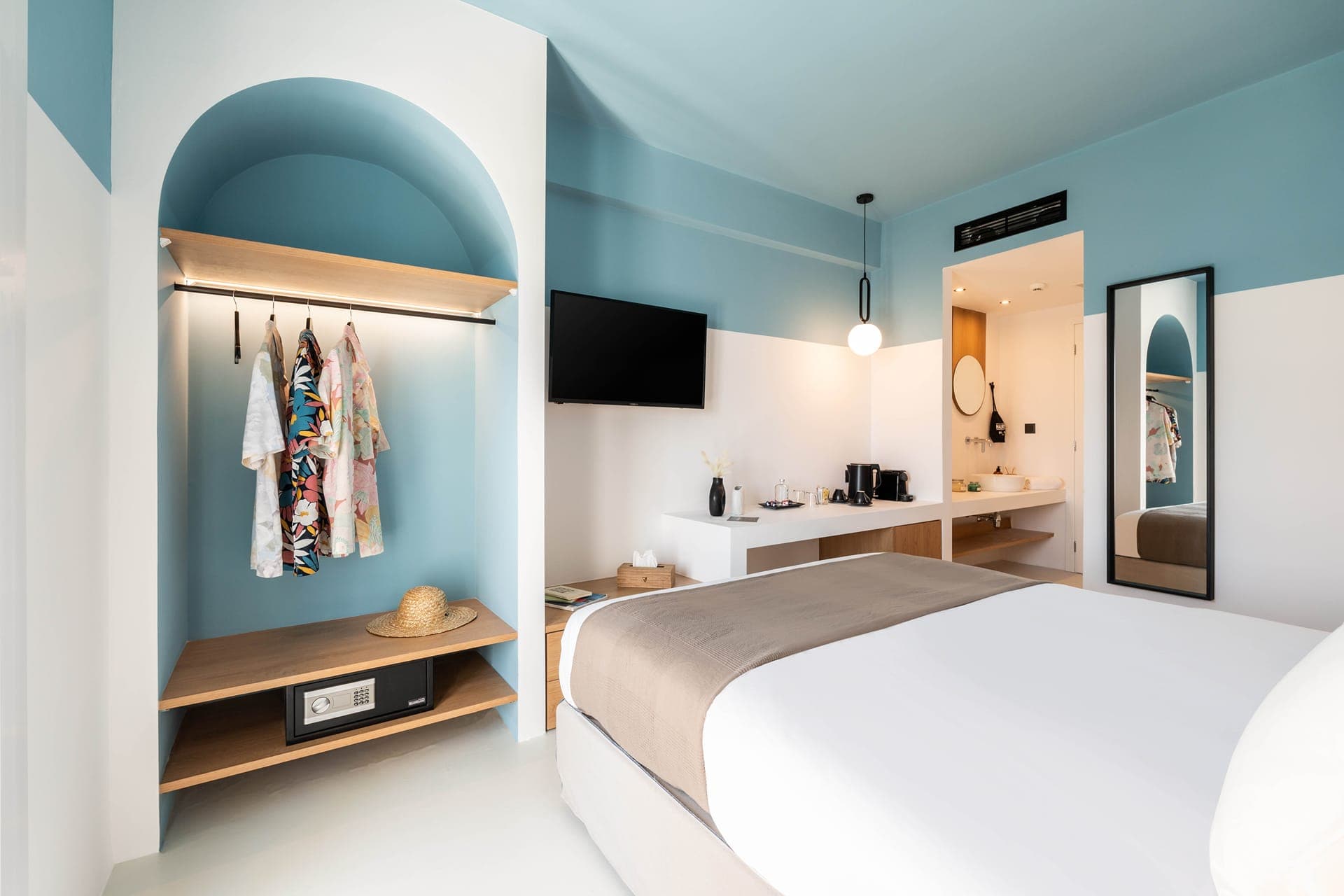 room-types-PLAYPAROS-STDG-0.jpg