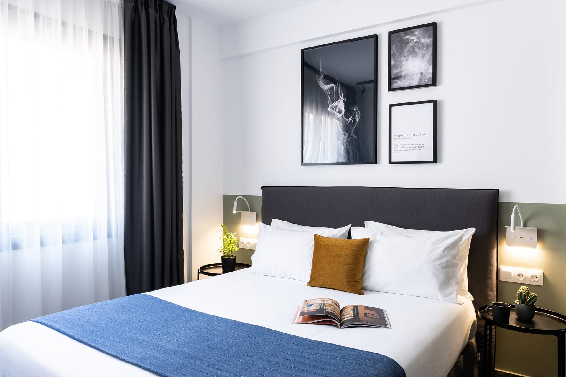 room-types-PLAYTHEATR-STD-0.jpg