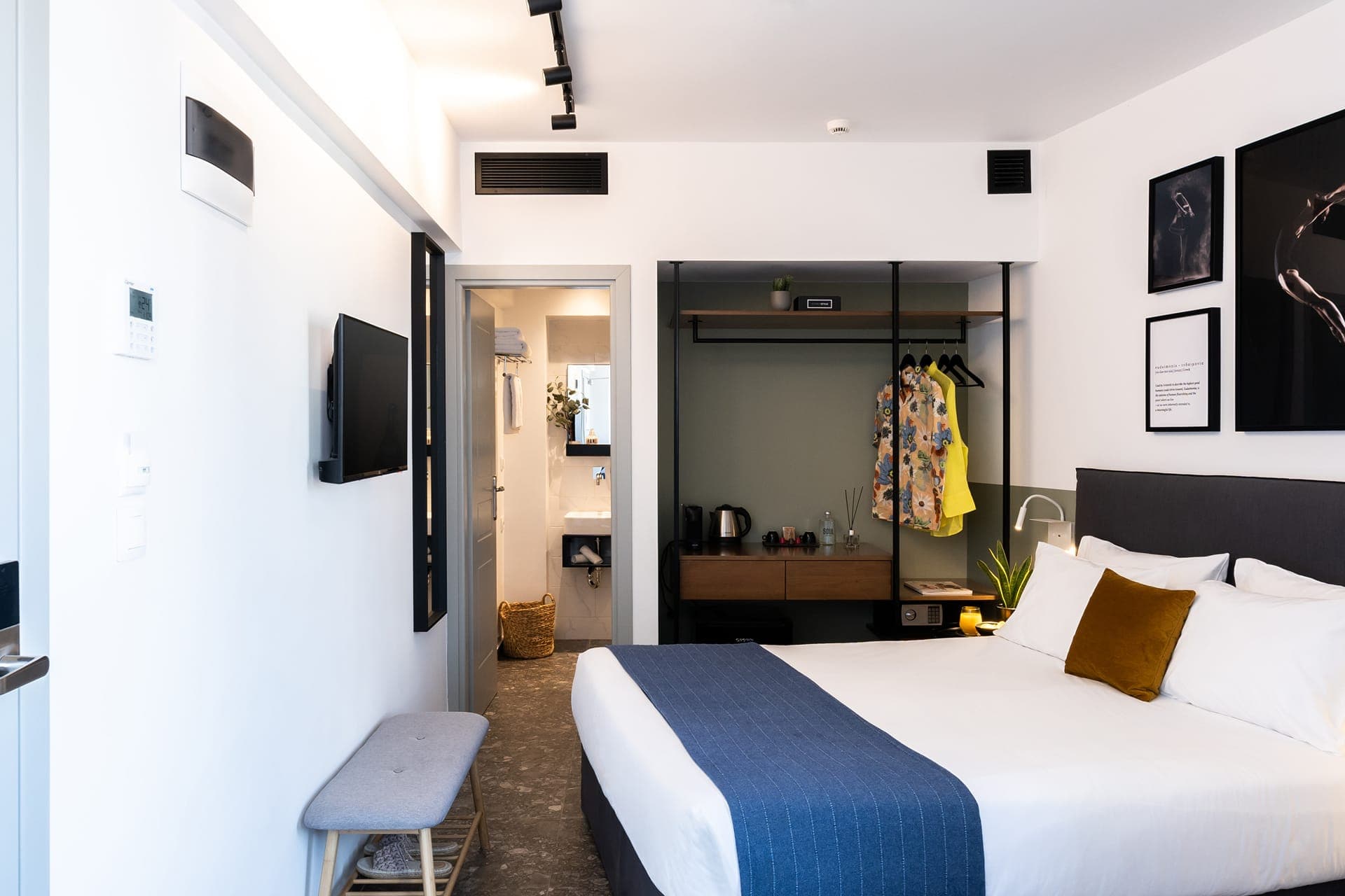 room-types-PLAYTHEATR-STDBAL-0.jpg