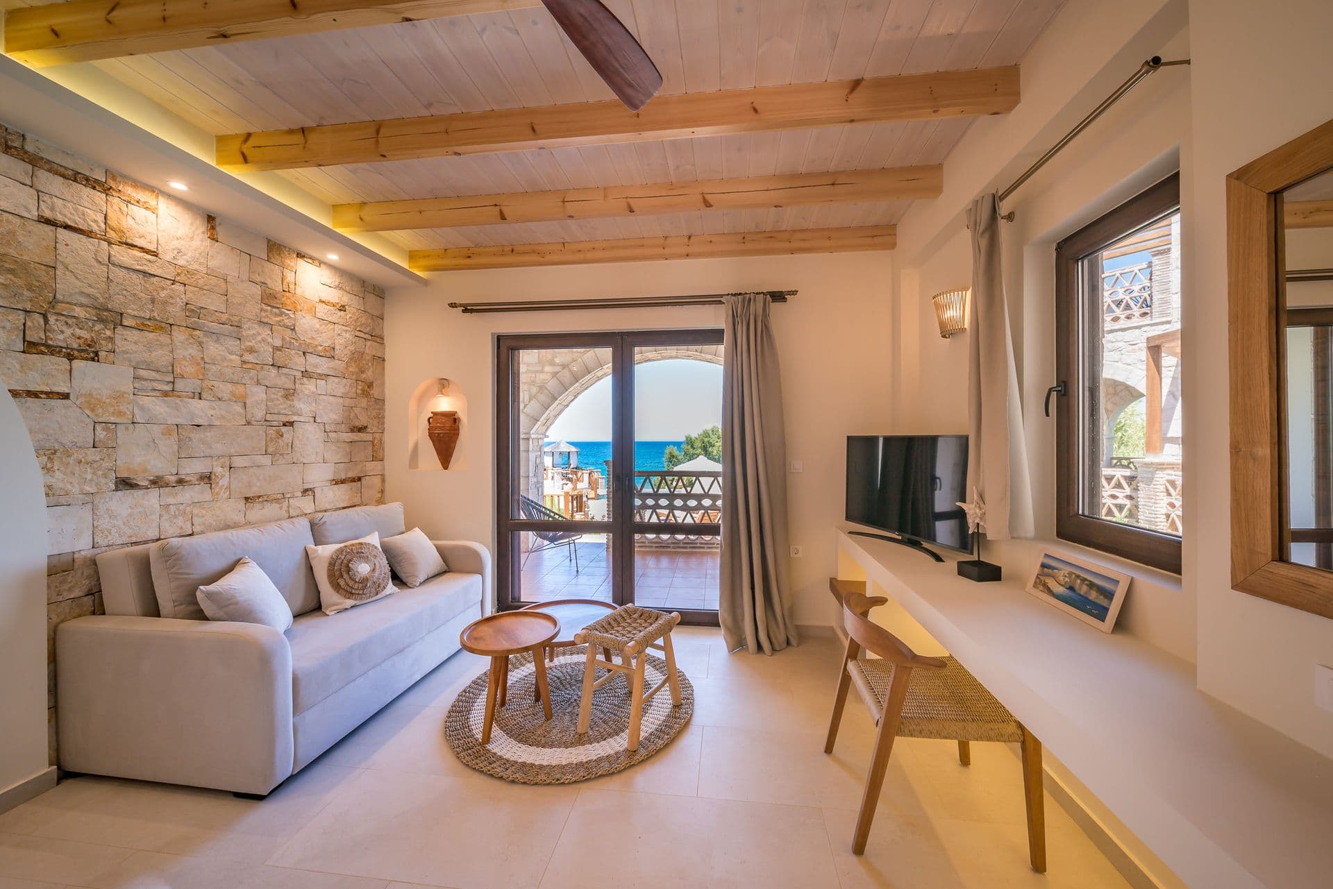 room-types-PORTADELM-APART1-0.jpg