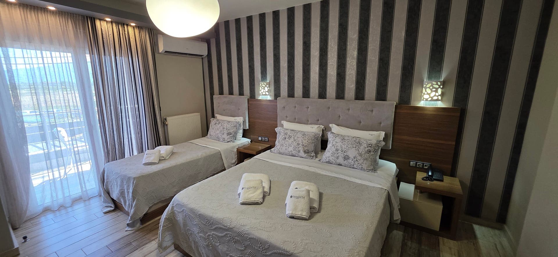 room-types-PORTDELSOL-DLXTRP-0.jpg