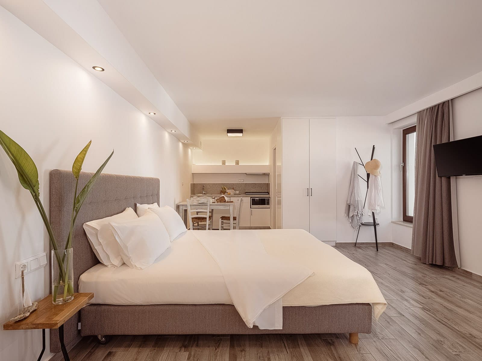 room-types-PORTOKAZA-CLASRE-0.jpg