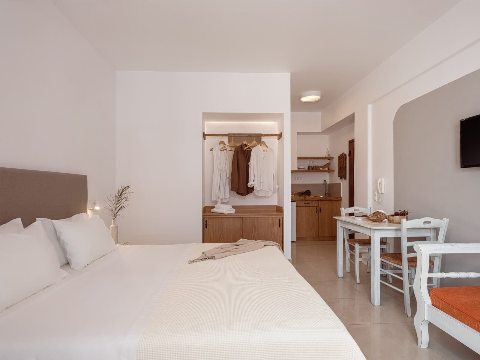 room-types-PORTOKAZA-ECORES-0.jpg