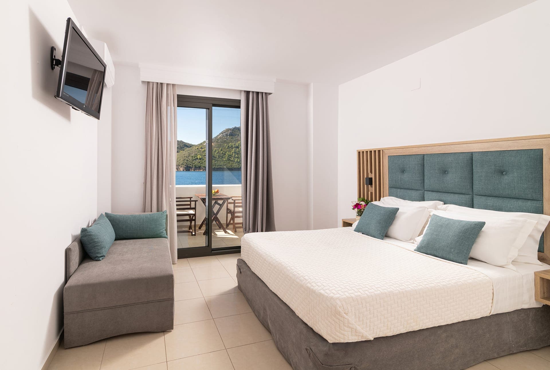 room-types-PORTOKOUFO-SDBLSO-0.jpg