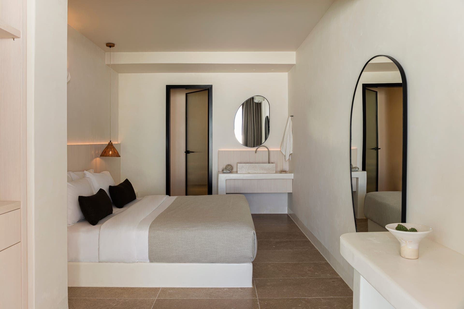 room-types-PORTOMYK-DLXRPP-0.jpg