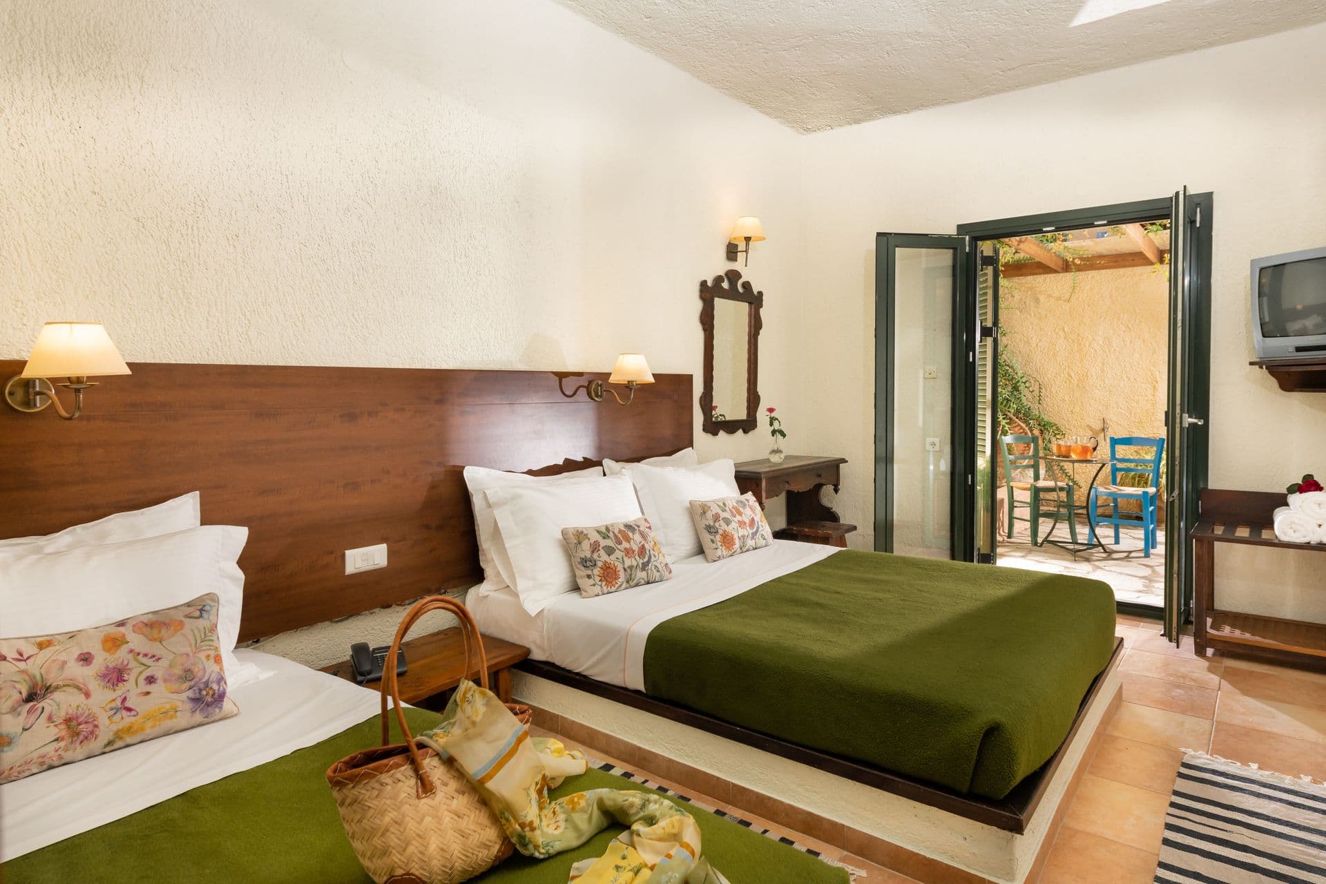 room-types-PORTOSISI-SGV-0.jpg