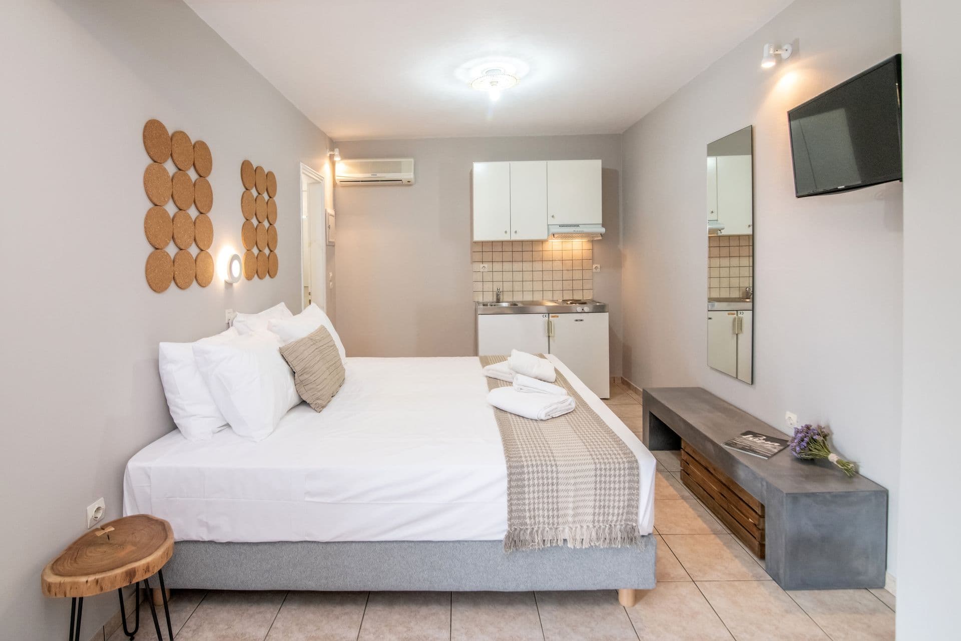 room-types-PORTOVIDAL-STUDIO-0.jpg
