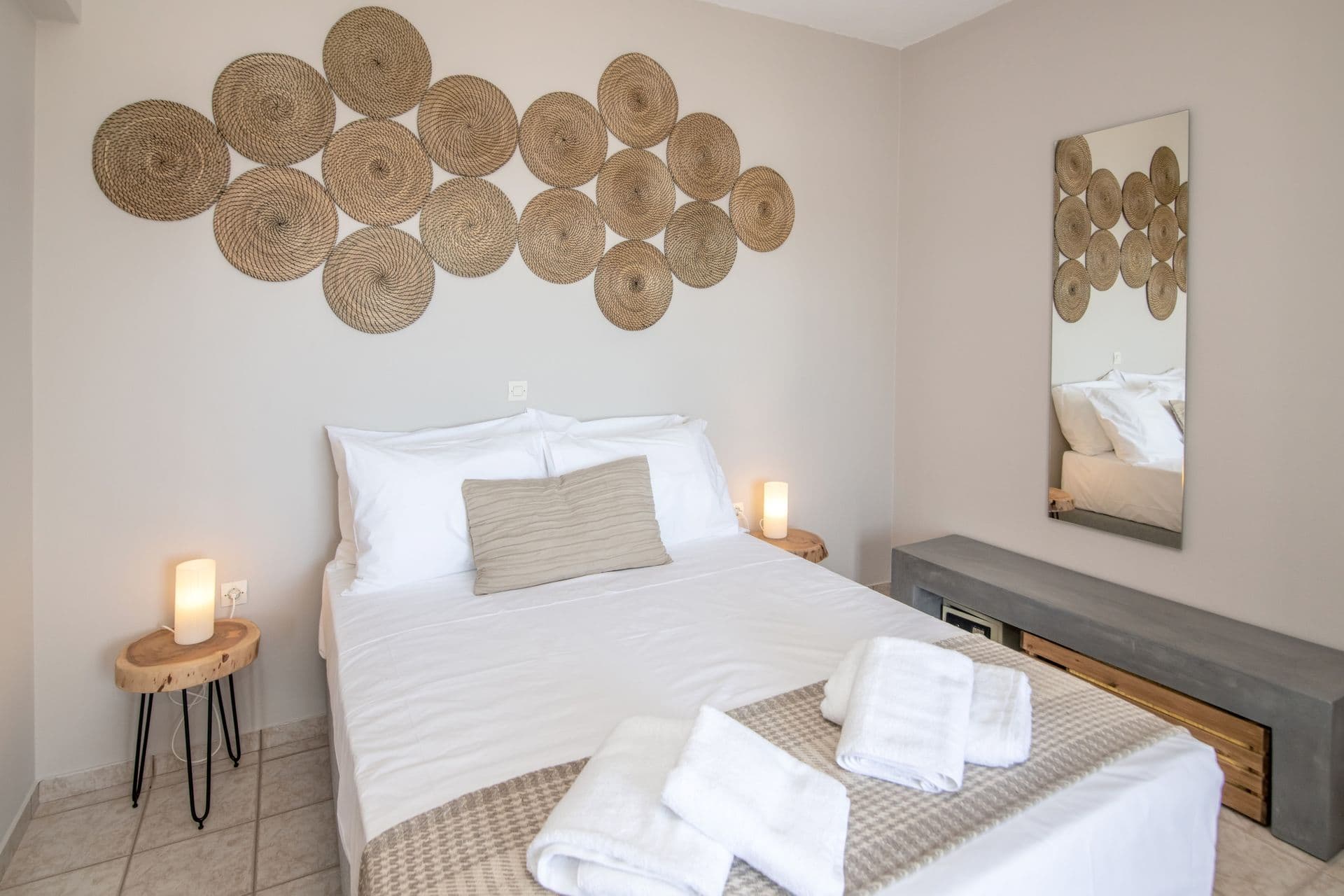 room-types-PORTOVIDAL-UPPER-0.jpg