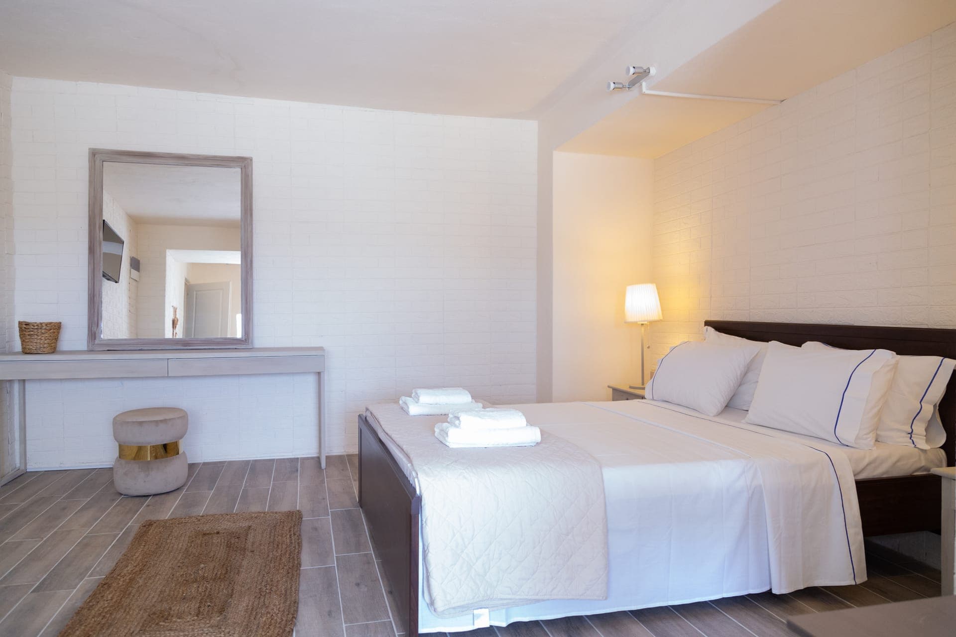 room-types-POSEIDONBV-DBSV-0.jpg