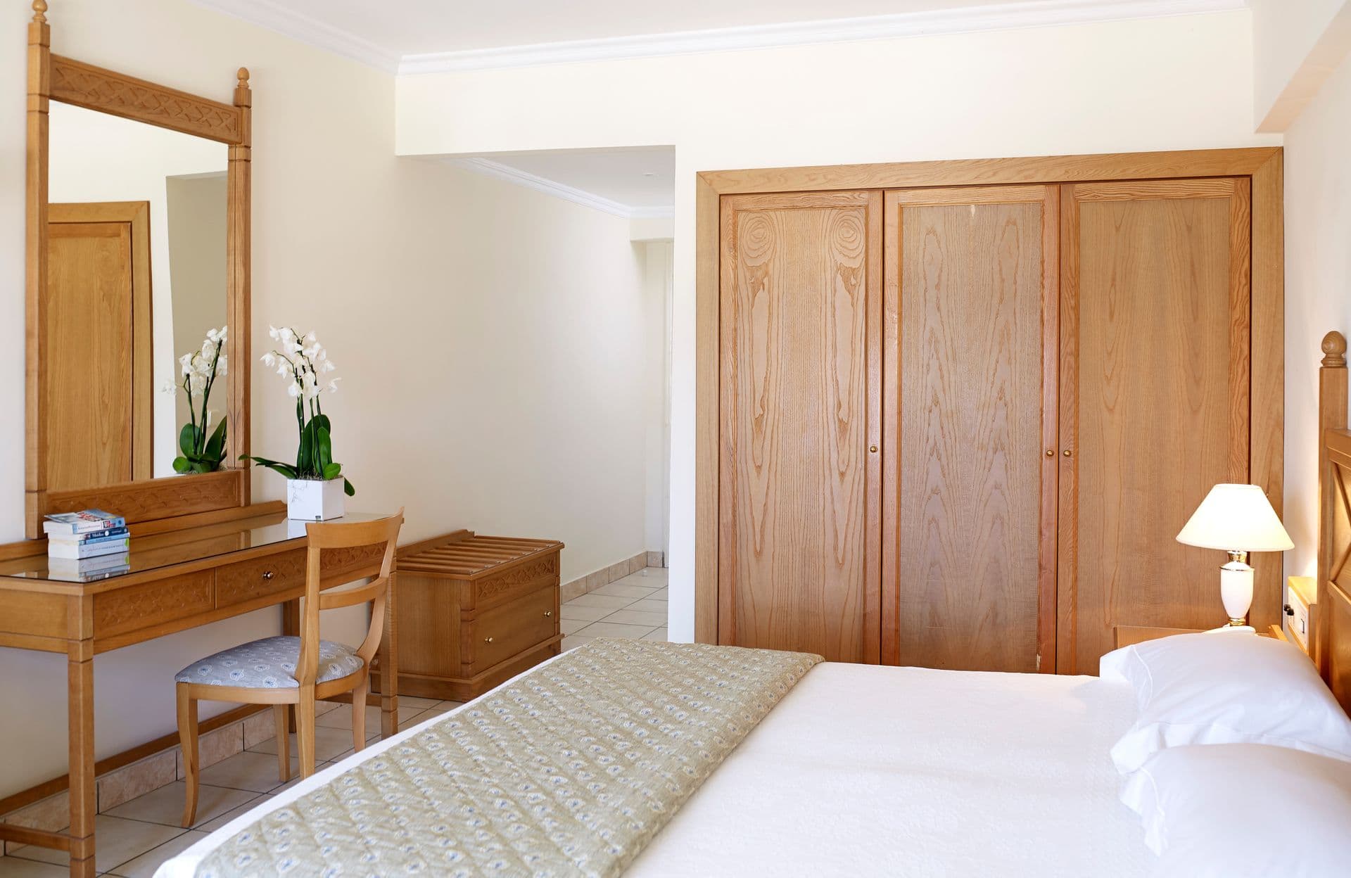 room-types-PPALAIS-SGL-0.jpg