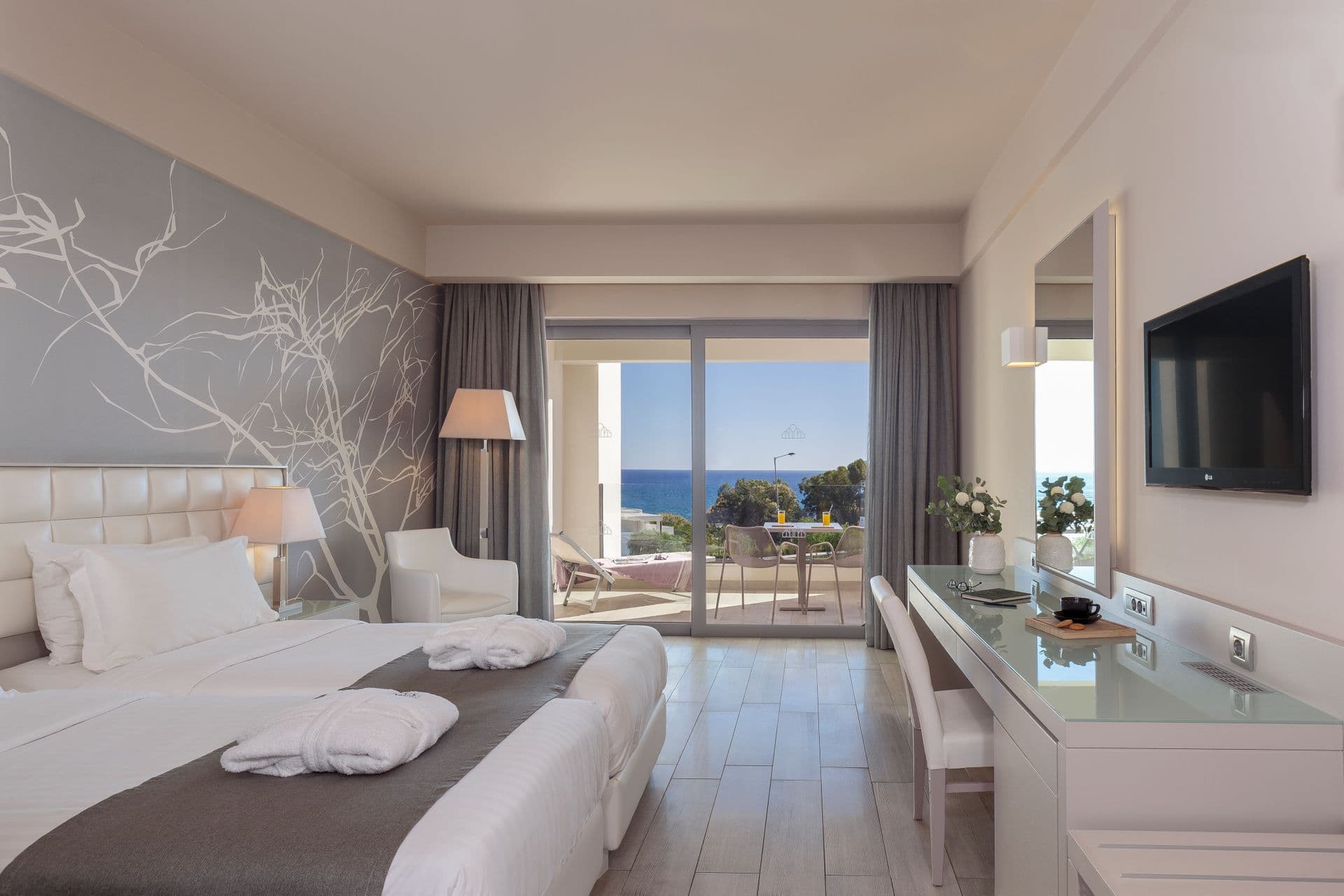 room-types-PRANDRIANA-DBLSV-0.jpg