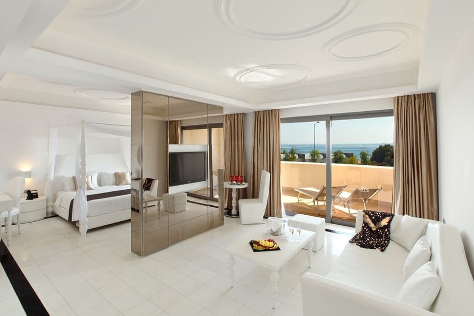 room-types-PRANDRIANA-EXE-0.jpg