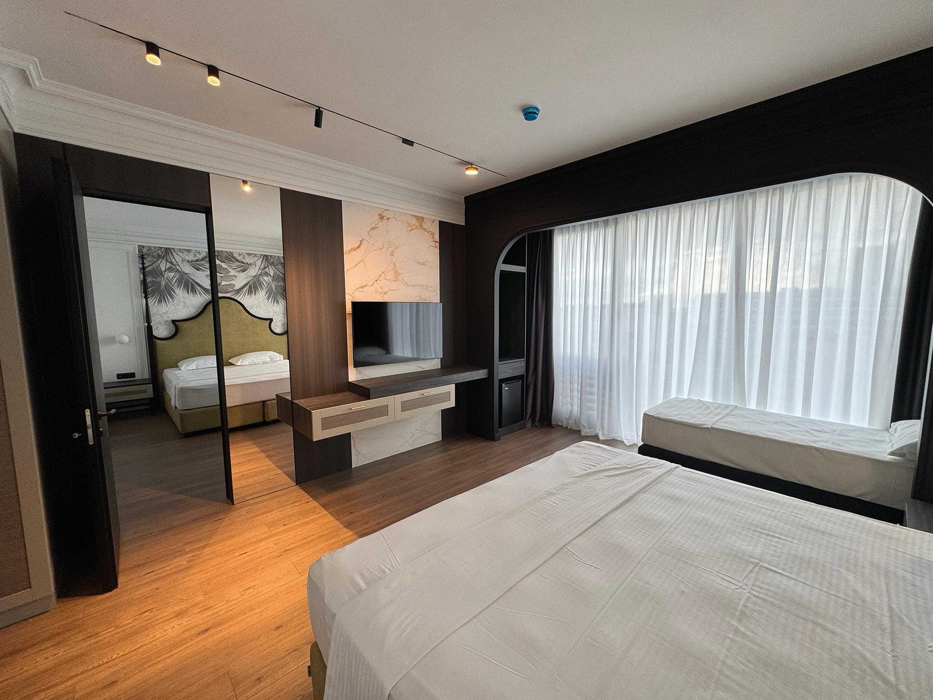room-types-PREMIUMBEA-FCSSV-0.jpg