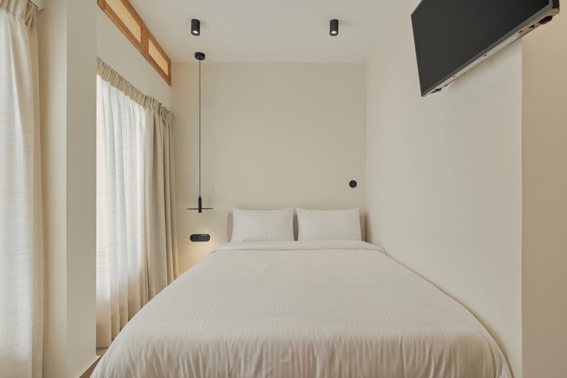room-types-PYLES12-DLX11-0.jpg