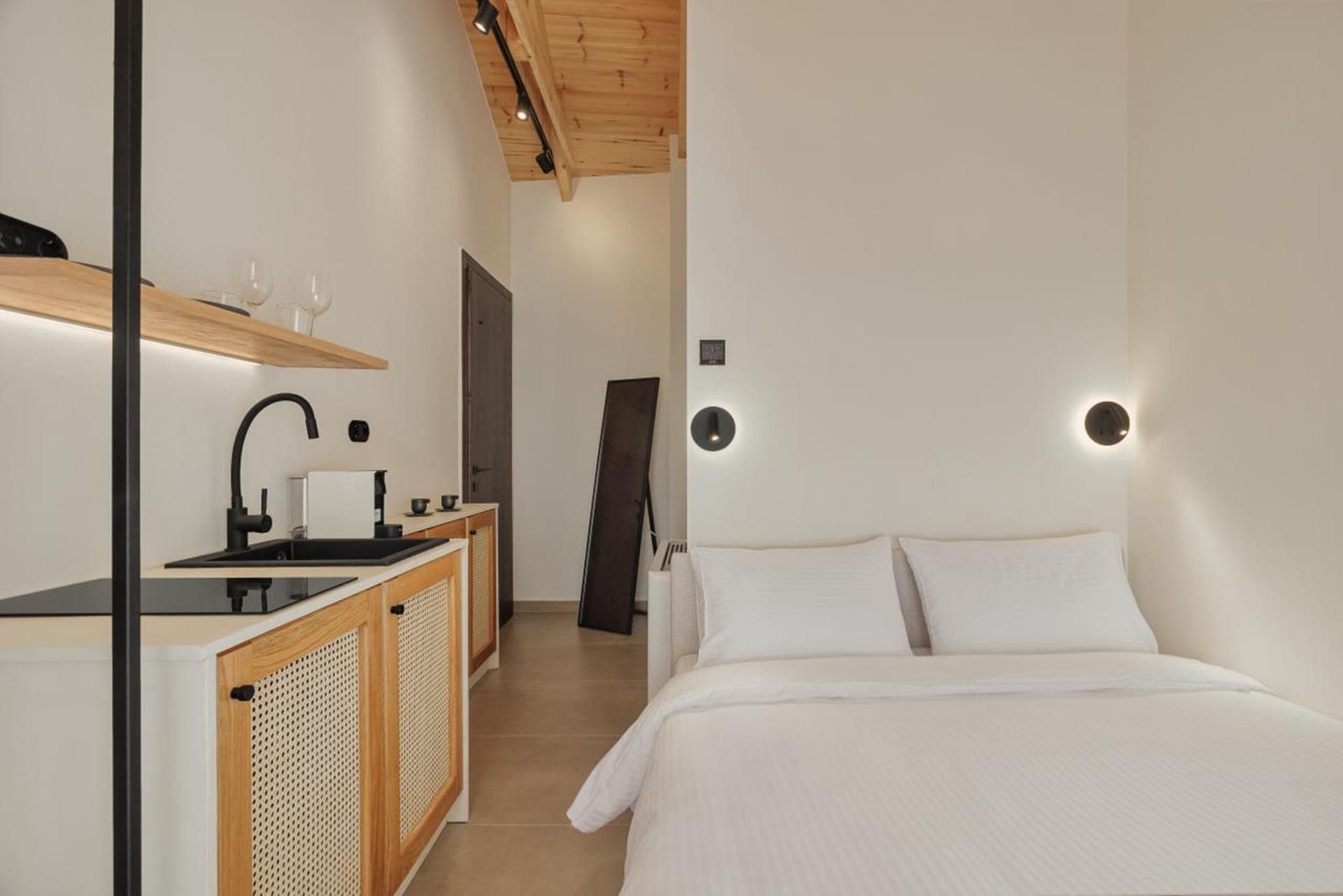 room-types-PYLES12-DLX21-0.jpg