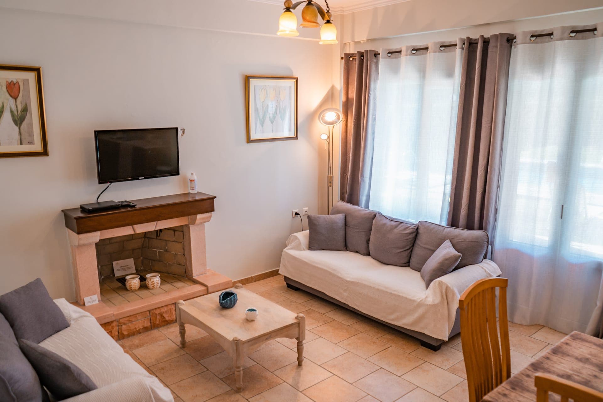 room-types-PYRAMVILLA-ARTEMI-0.jpg