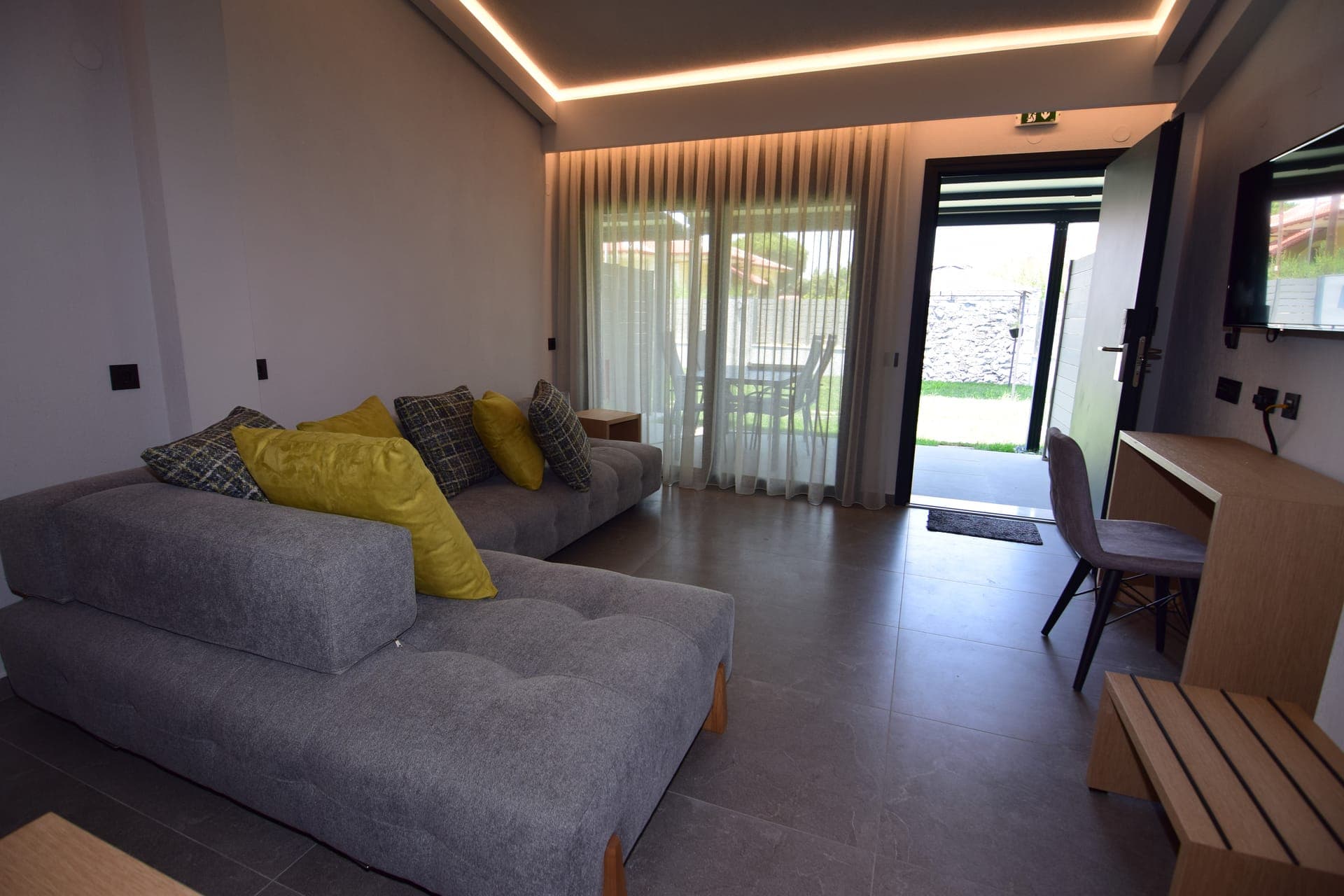 room-types-RENTPROHAL-DAHLIA-0.jpg