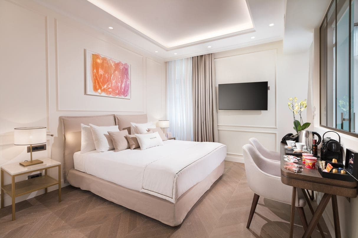 room-types-RESAIOLOU-STDDBL-0.jpg