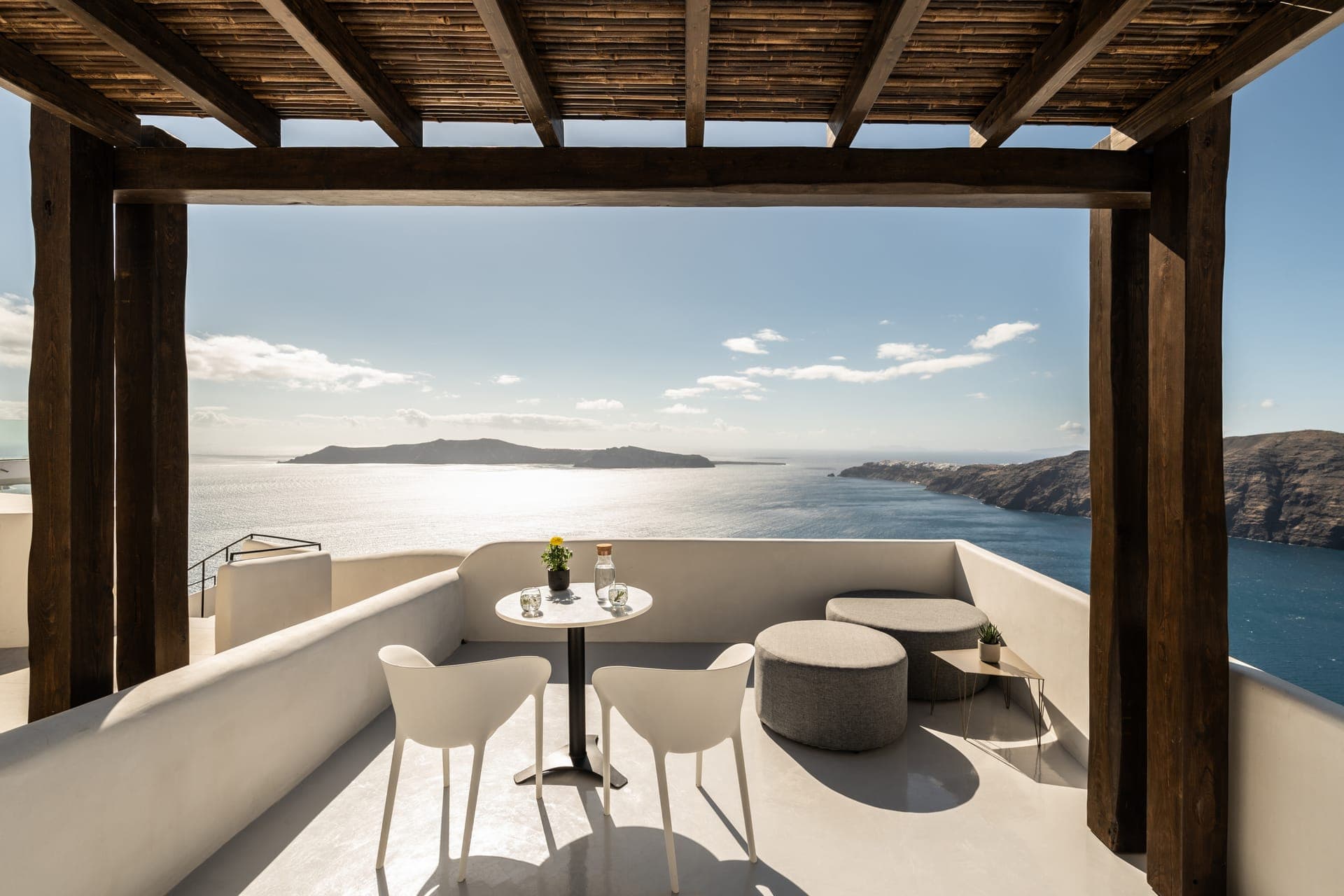 room-types-ROCAS-DLX2-0.jpg
