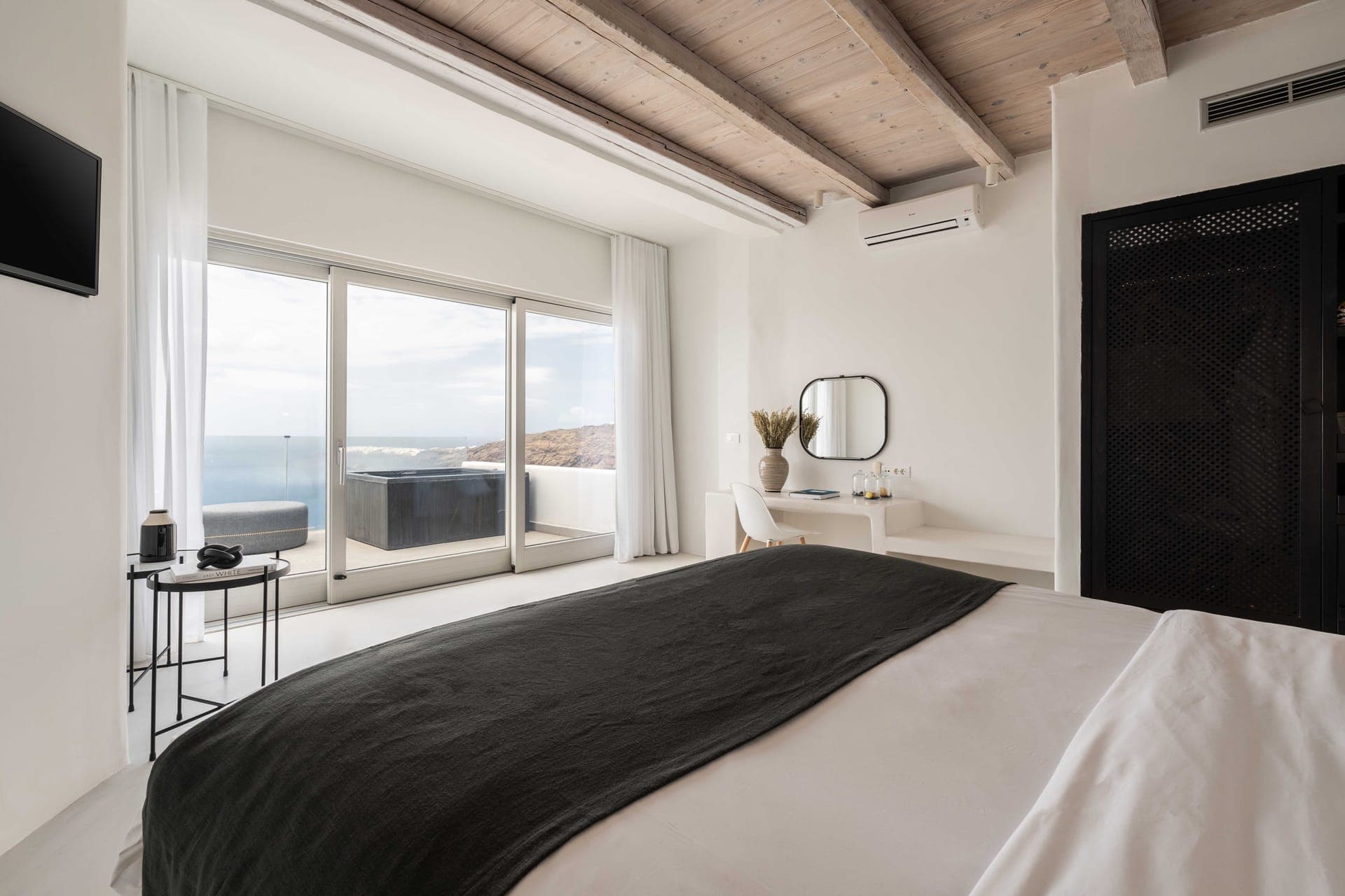 room-types-ROCAS-PREM2-0.jpg